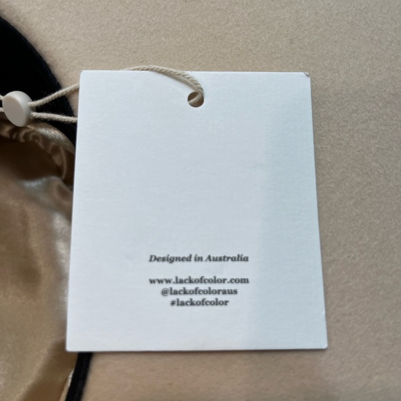 Cream Boater style LOC oval dipped crown hat with vintage dragon fly ribbon. Med - Picture 5 of 15